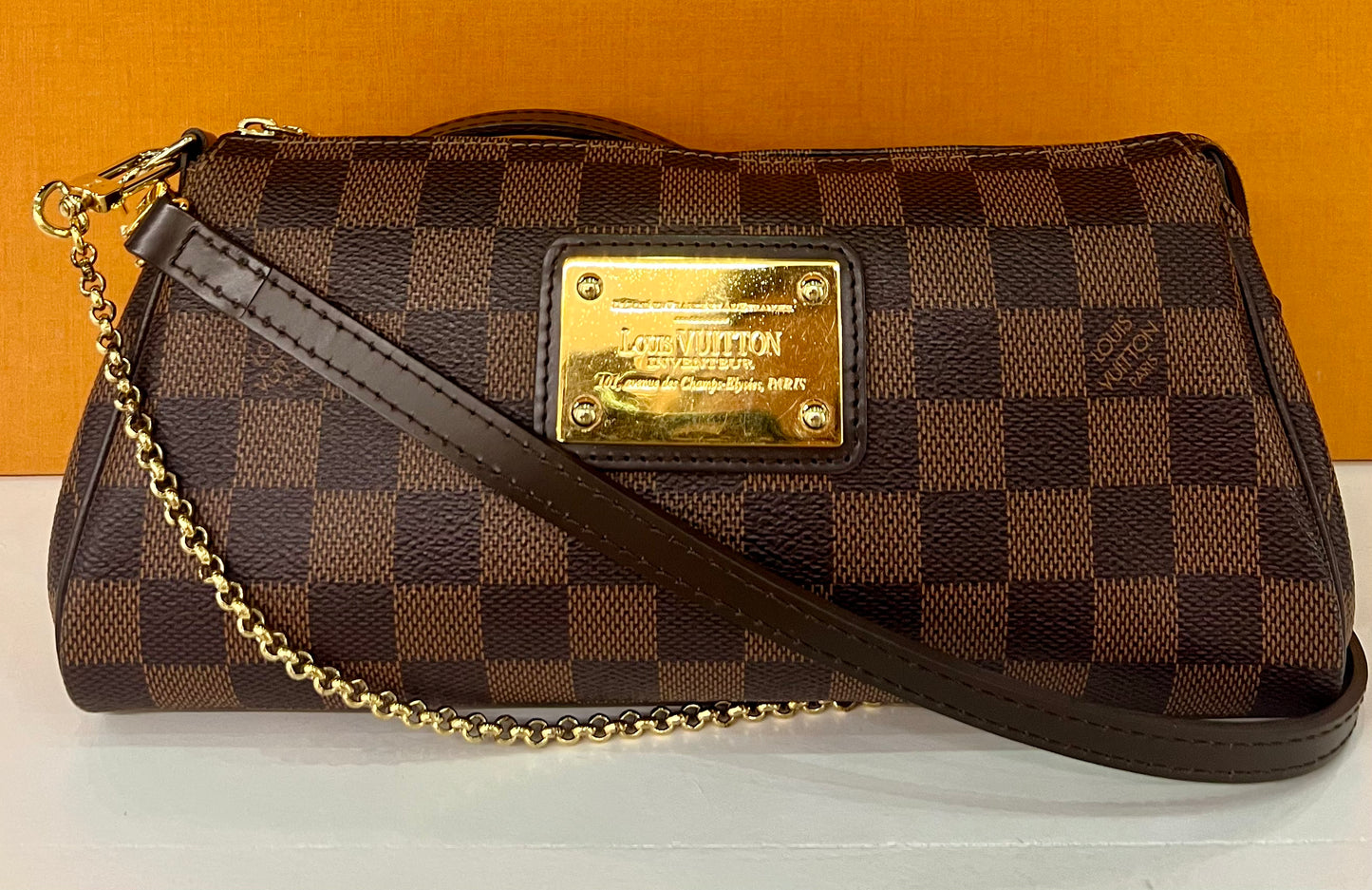 Eva Damier Ebene