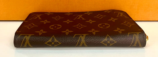 Zippy Wallet Monogram