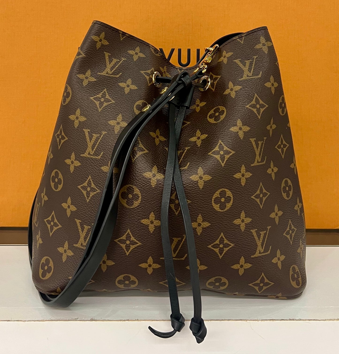 Neo Noe Black/Monogram