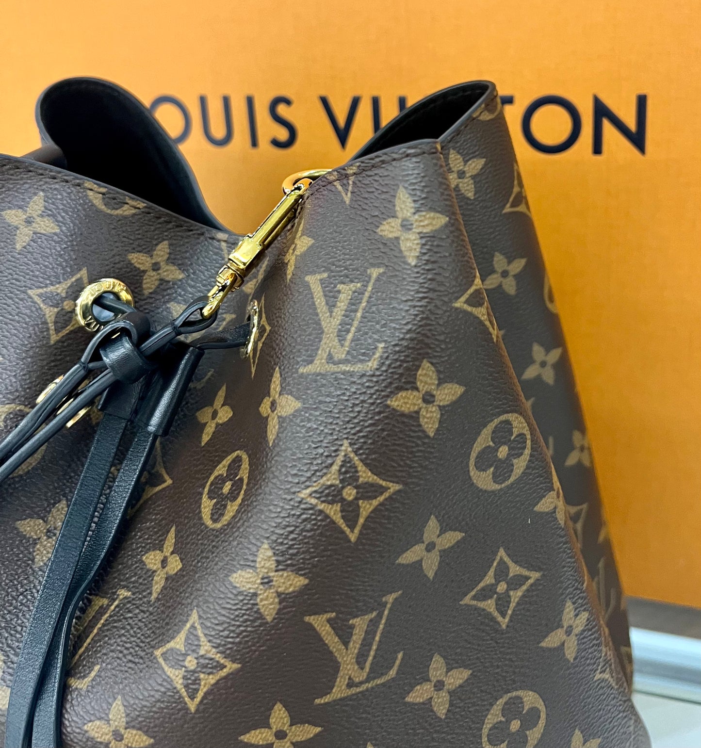 Neo Noe Black/Monogram