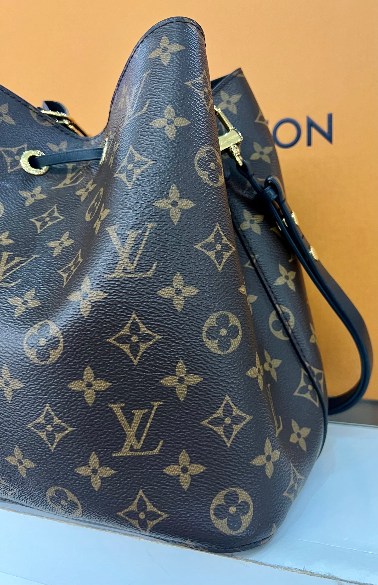 Neo Noe Black/Monogram