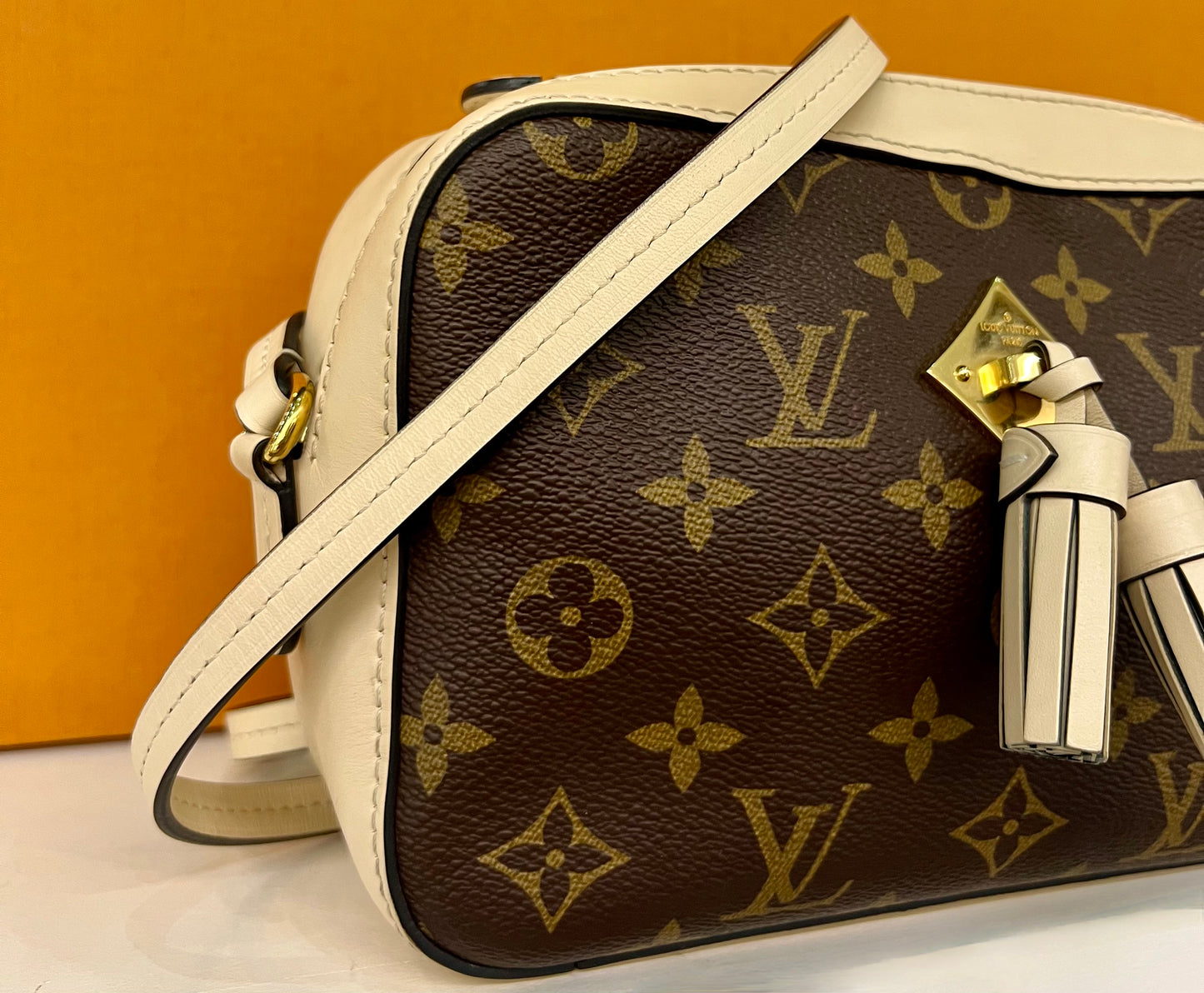 Saintogne Monogram/Cream