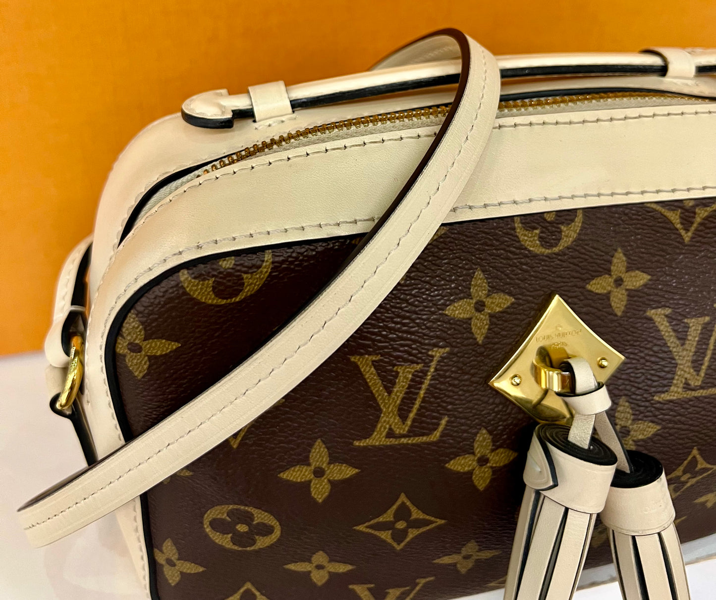 Saintogne Monogram/Cream