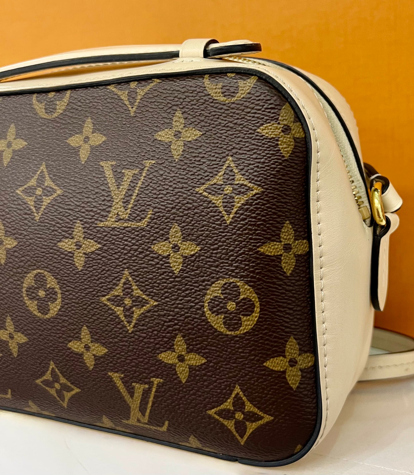 Saintogne Monogram/Cream