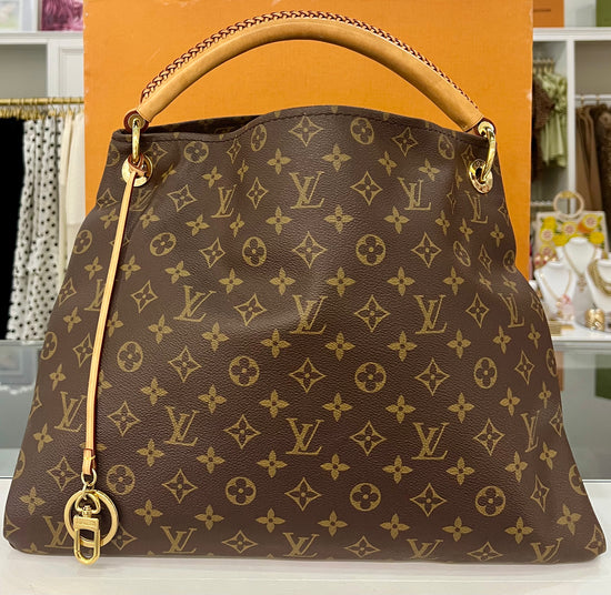 Artsy MM Monogram