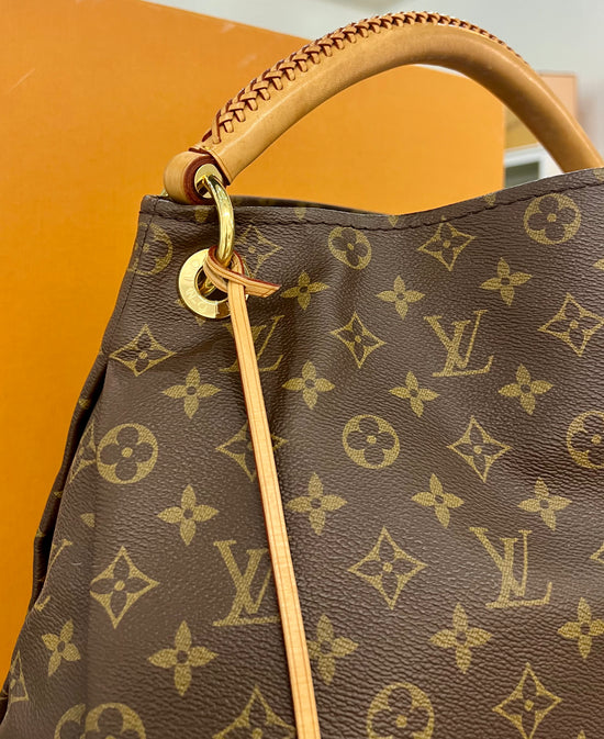 Artsy MM Monogram