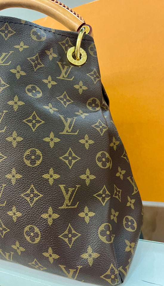 Artsy MM Monogram