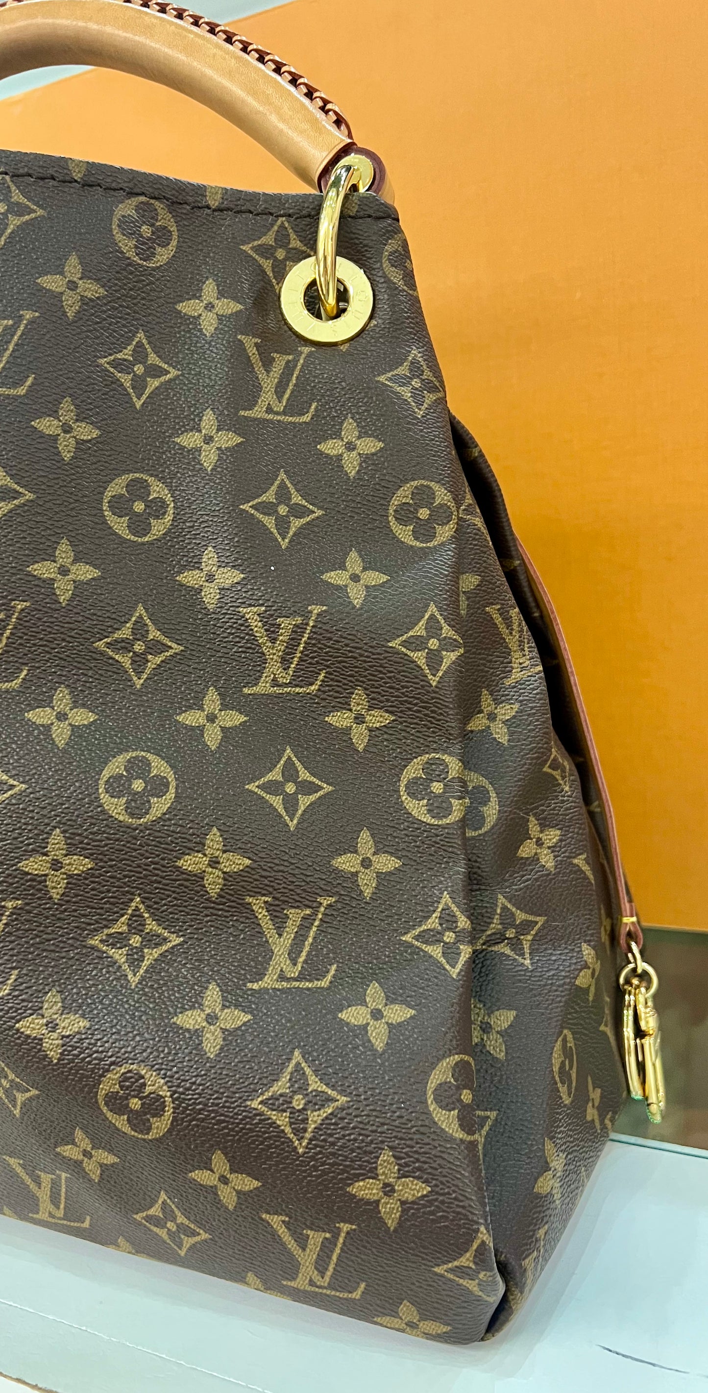 Artsy MM Monogram