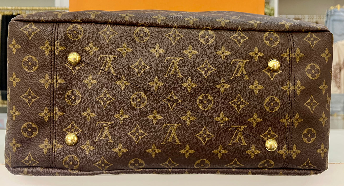 Artsy MM Monogram