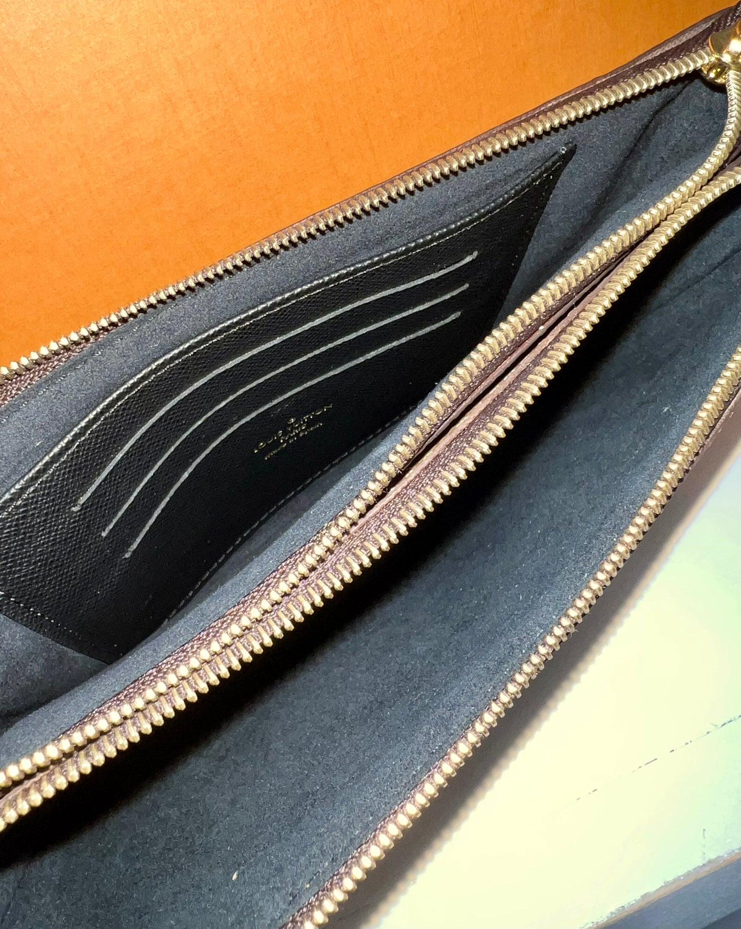 Zip Pochette Large Logo