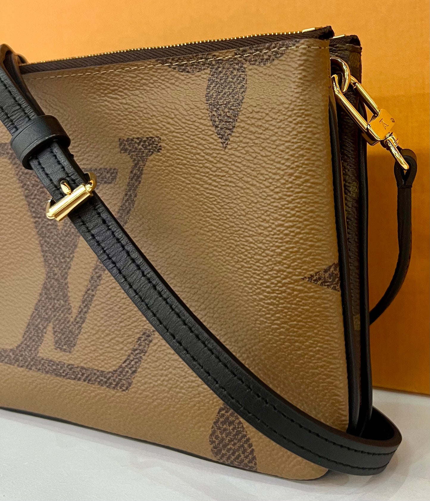 Zip Pochette Large Logo