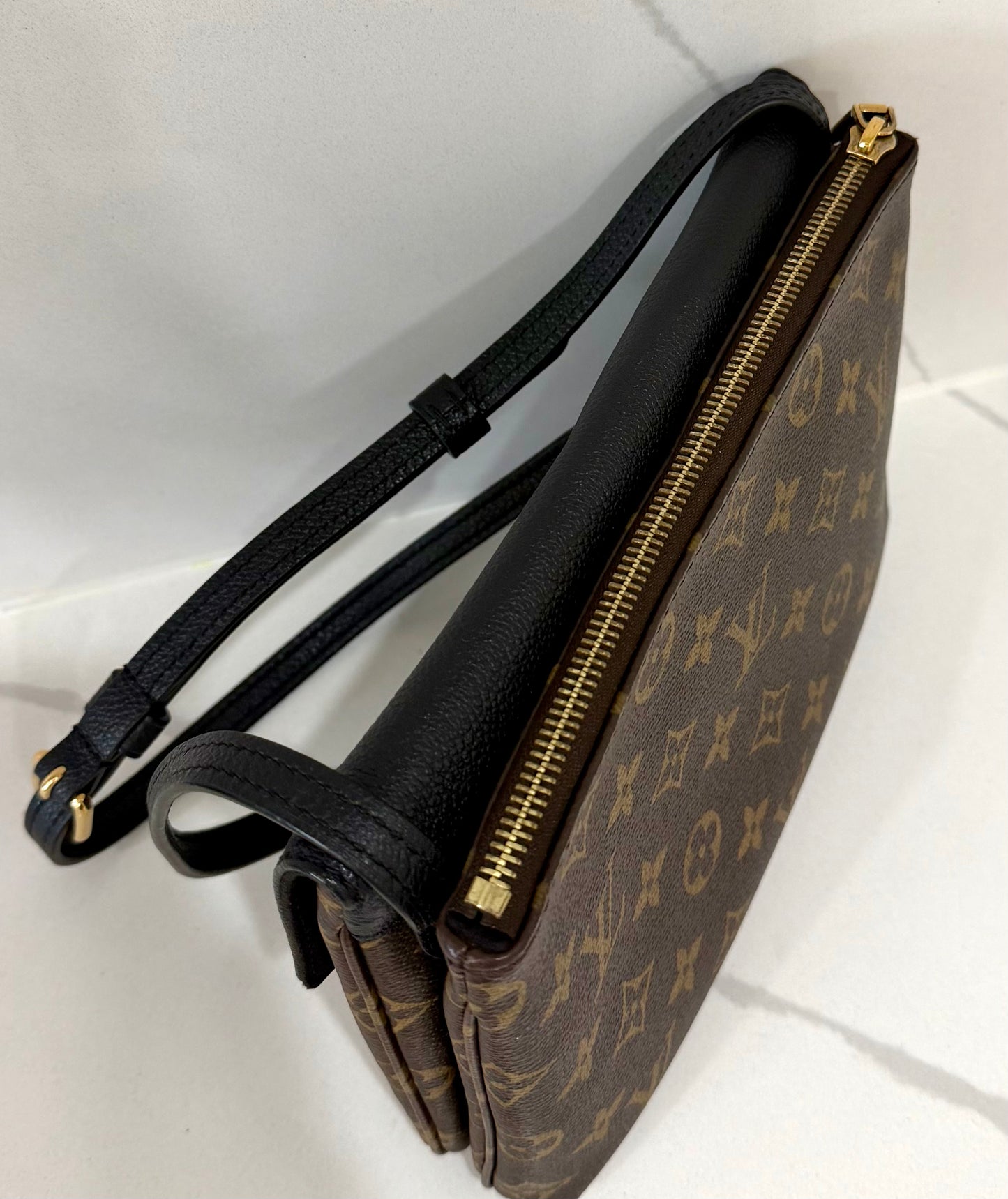 Twice Crossbody