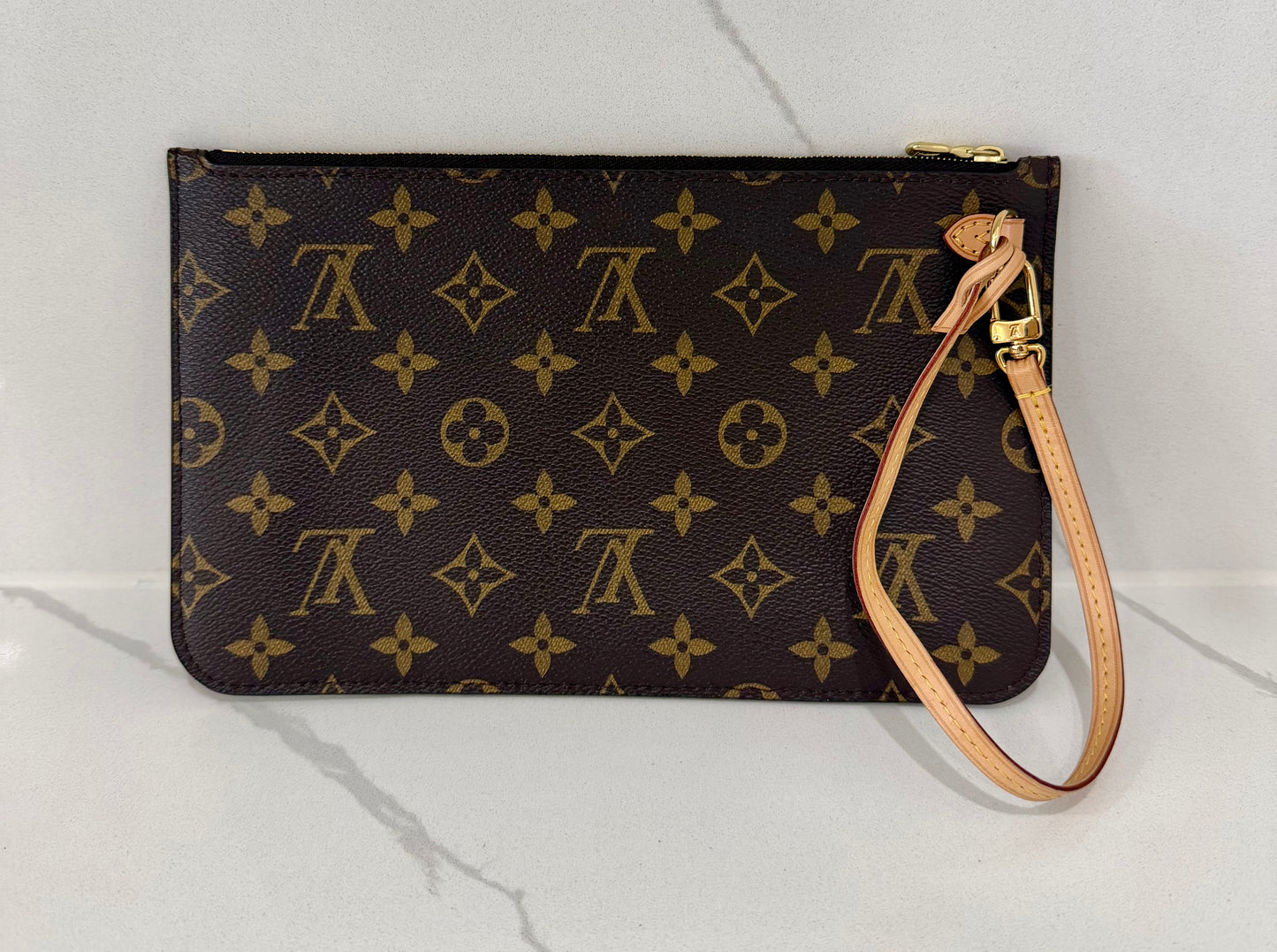 Wristlet Monogram/Tan