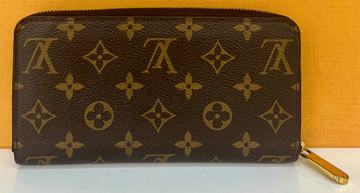 Zippy Wallet Monogram