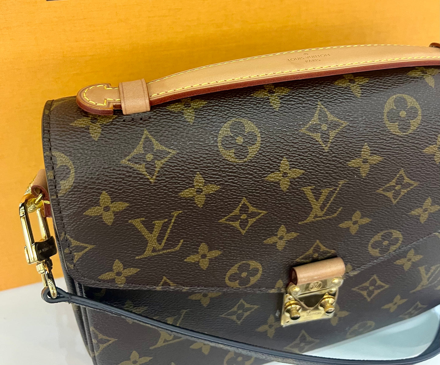 Metis Pochette Monogram