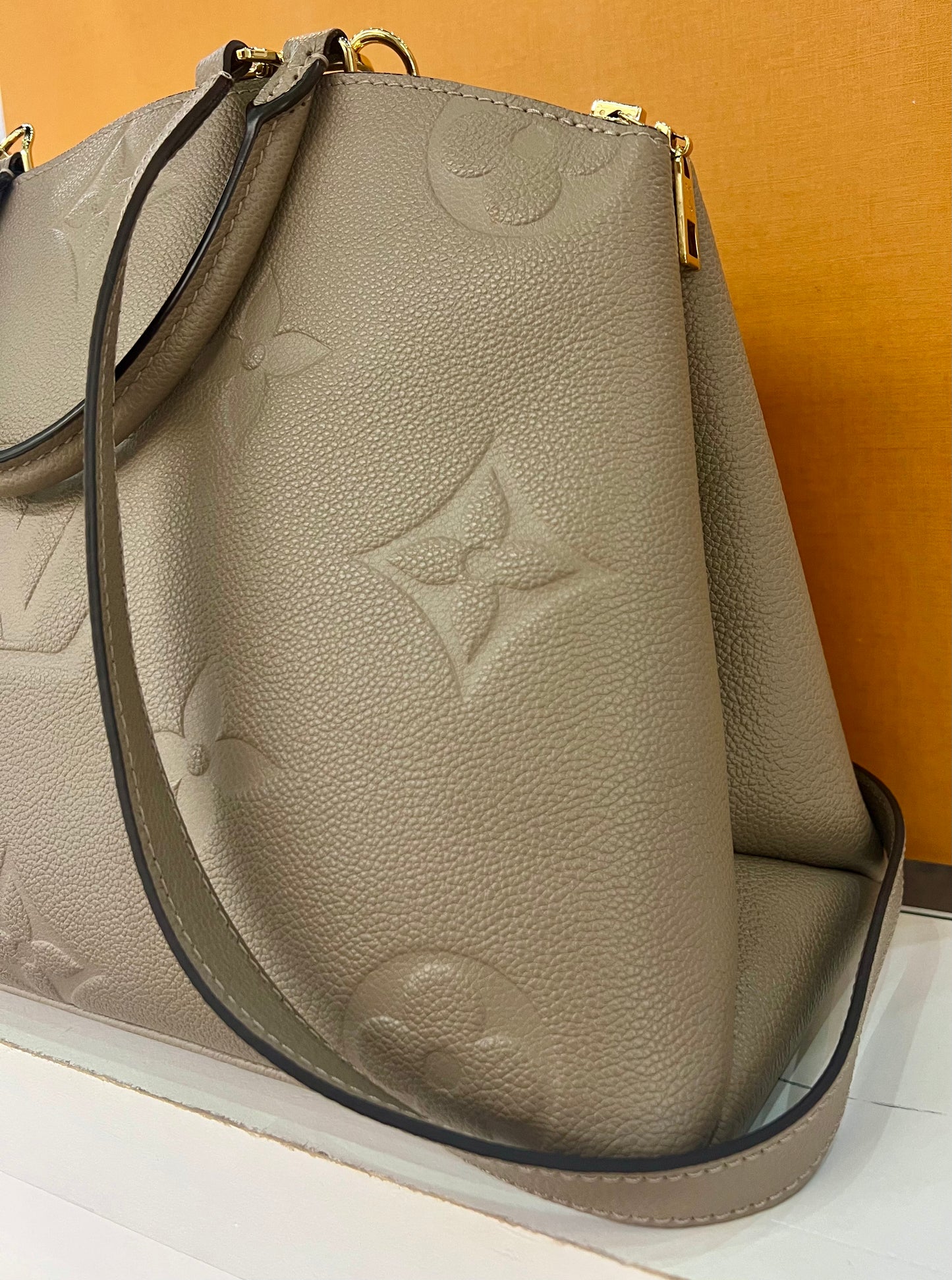 Grand Palais Tourterelle Gray