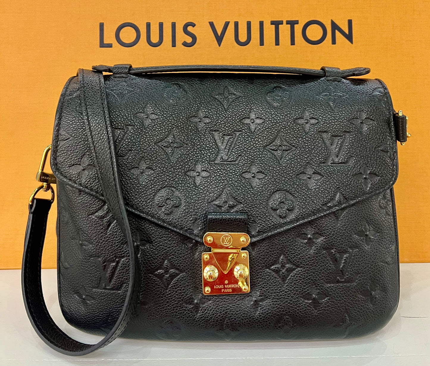 Metis Pochette Black Empreinte