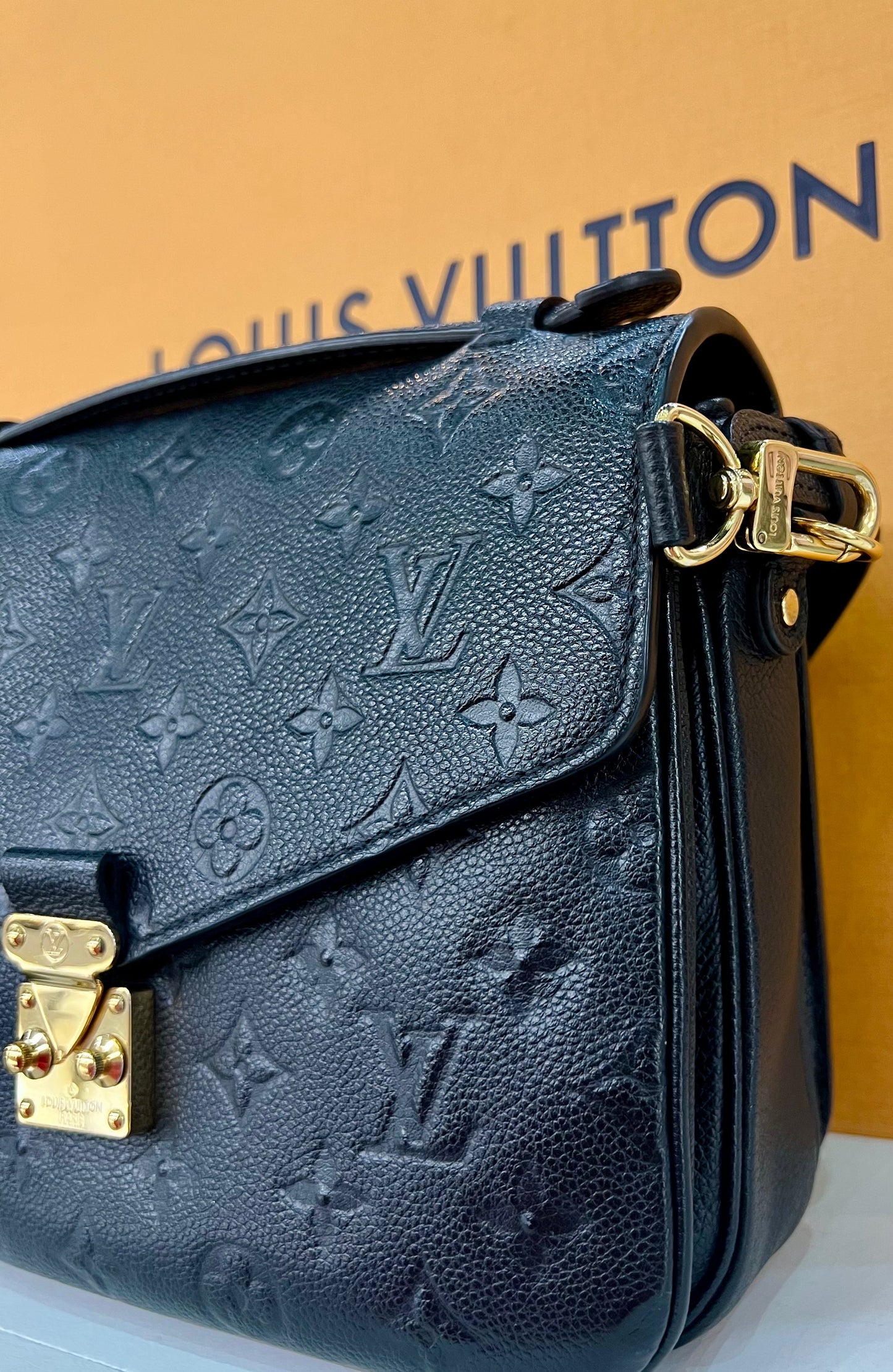 Metis Pochette Black Empreinte