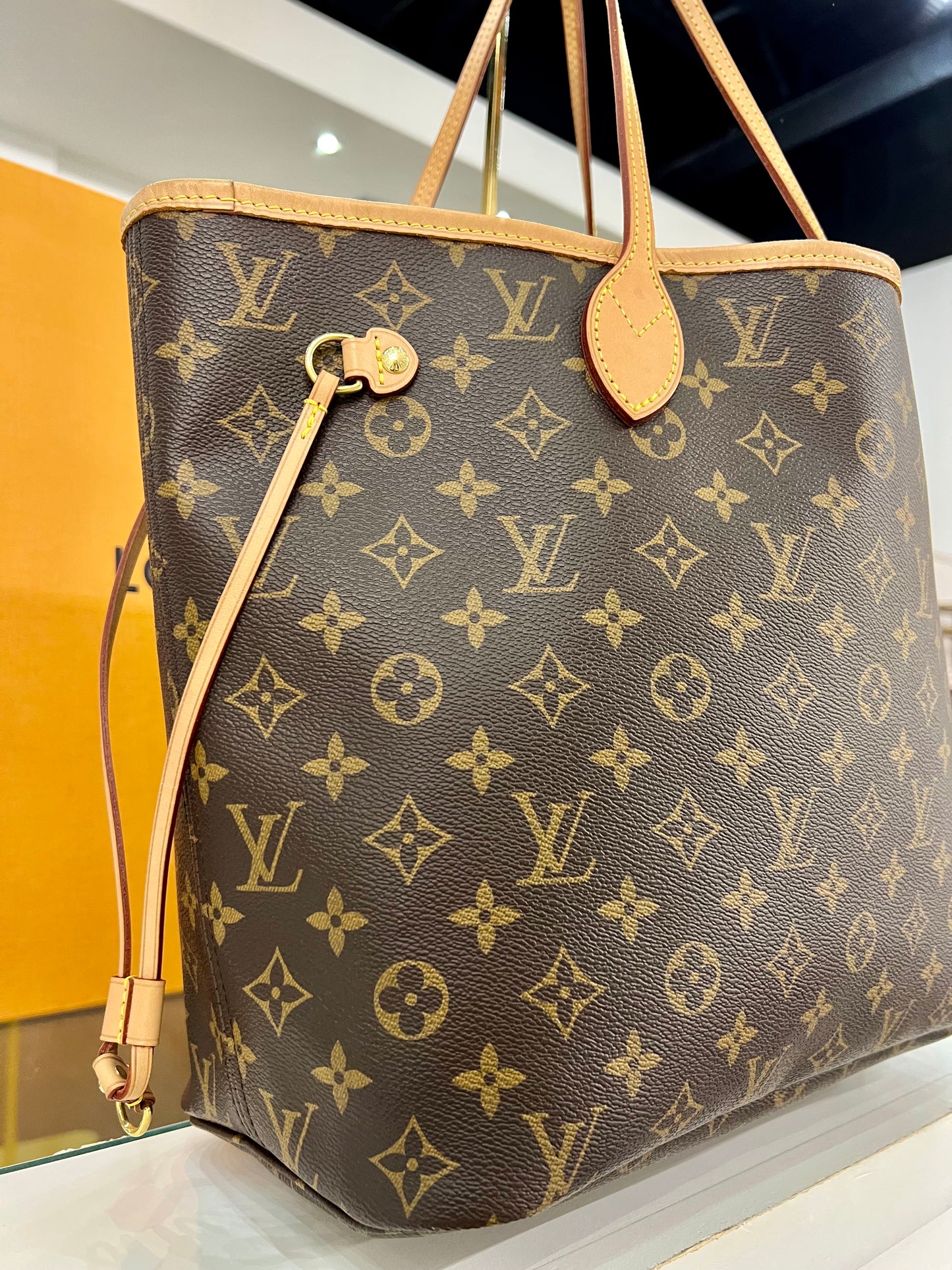 Neverfull MM Monogram/Red