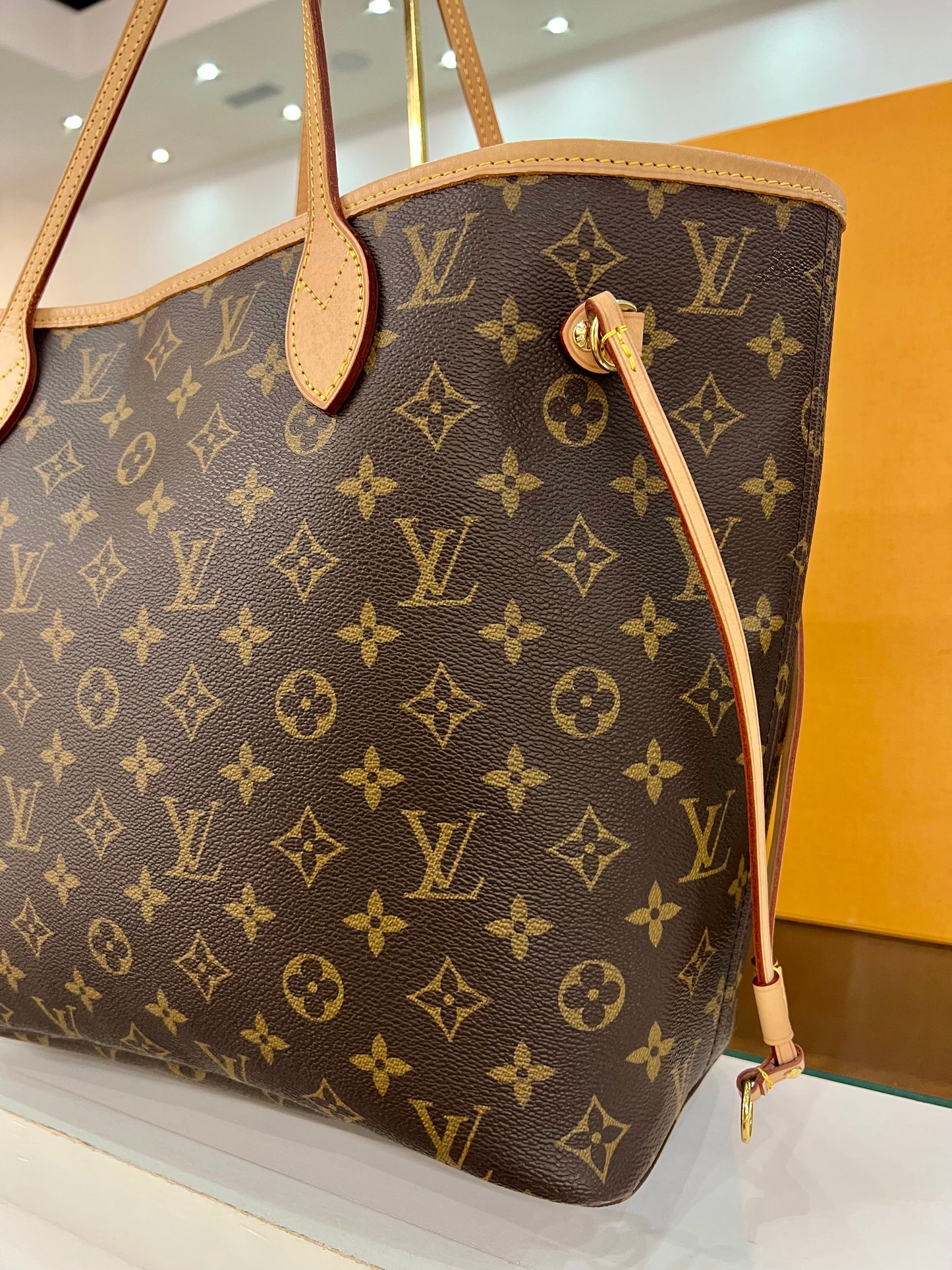 Neverfull MM Monogram/Red