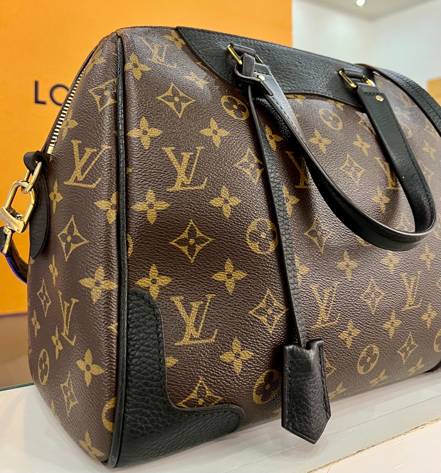 Retrio Monogram/Black