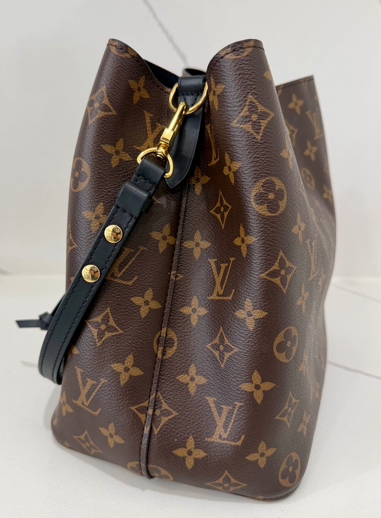 Neo Noe Monogram