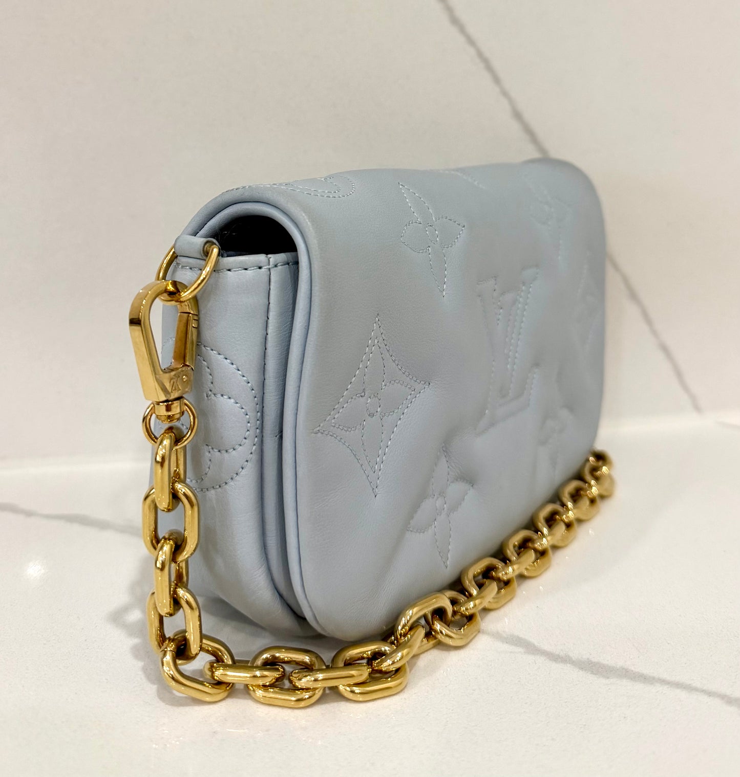 Bubblegram Wallet on Strap