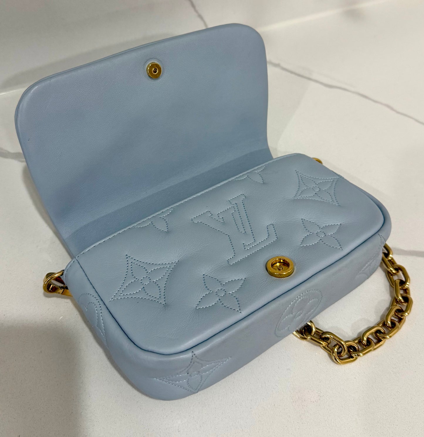 Bubblegram Wallet on Strap