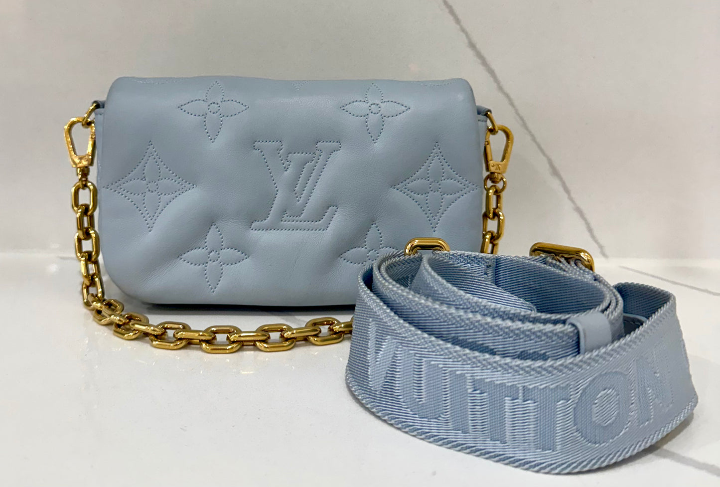 Bubblegram Wallet on Strap