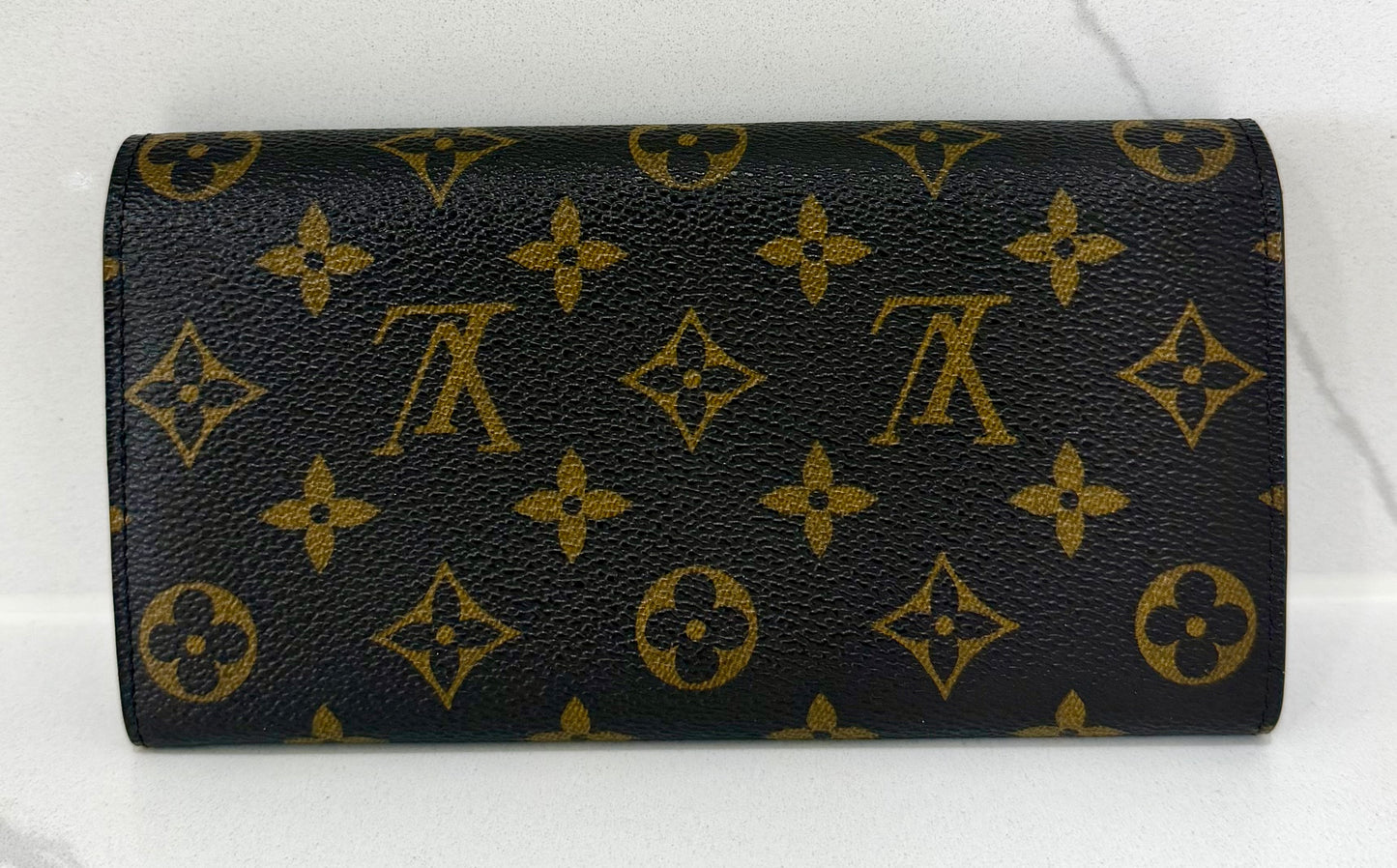Sarah Wallet Monogram