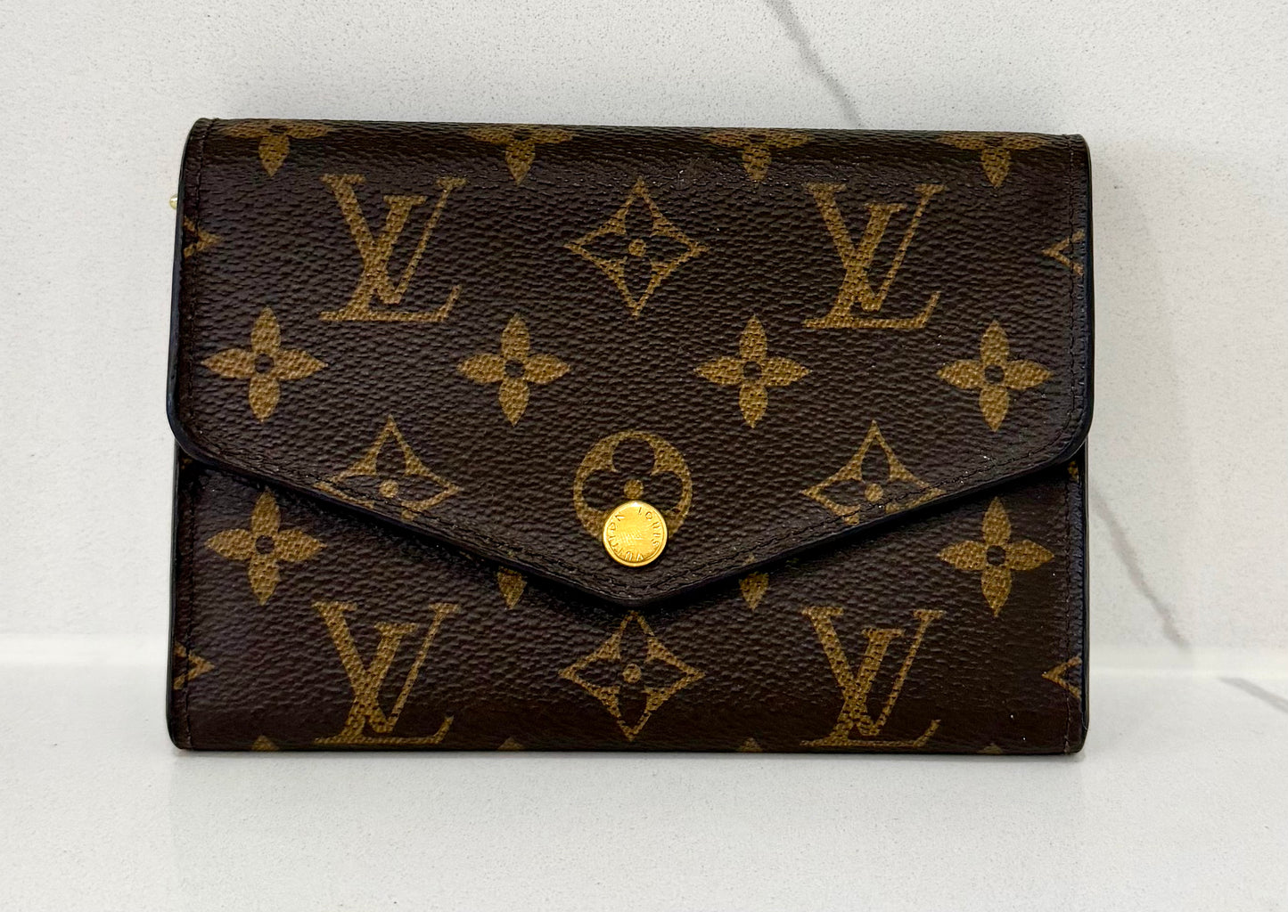 Compact Sarah Wallet