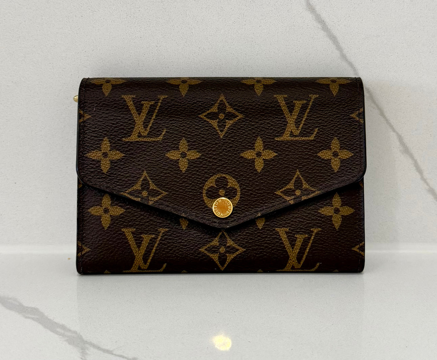 Compact Sarah Wallet