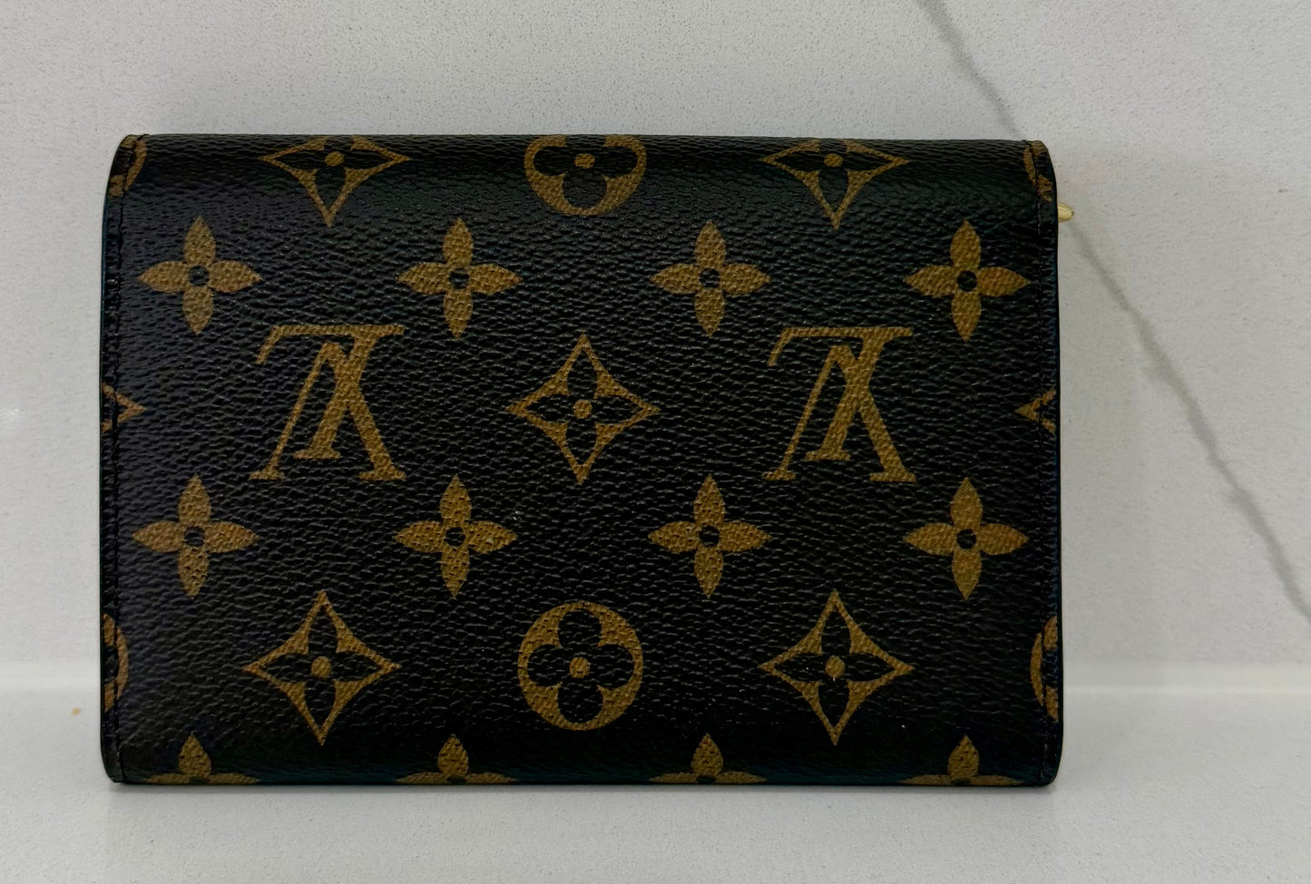 Compact Sarah Wallet