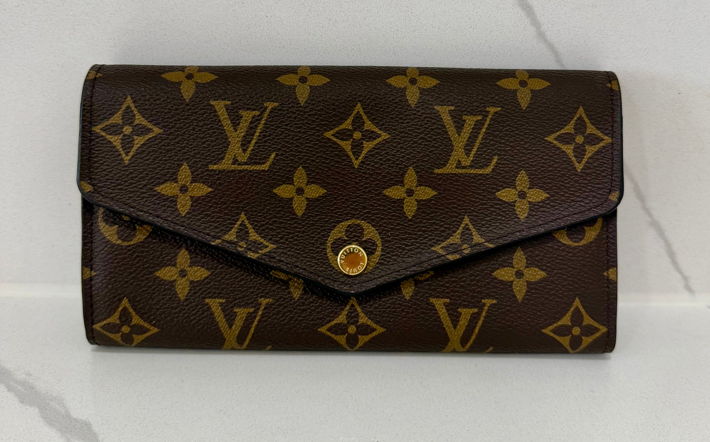 Sarah Wallet Monogram
