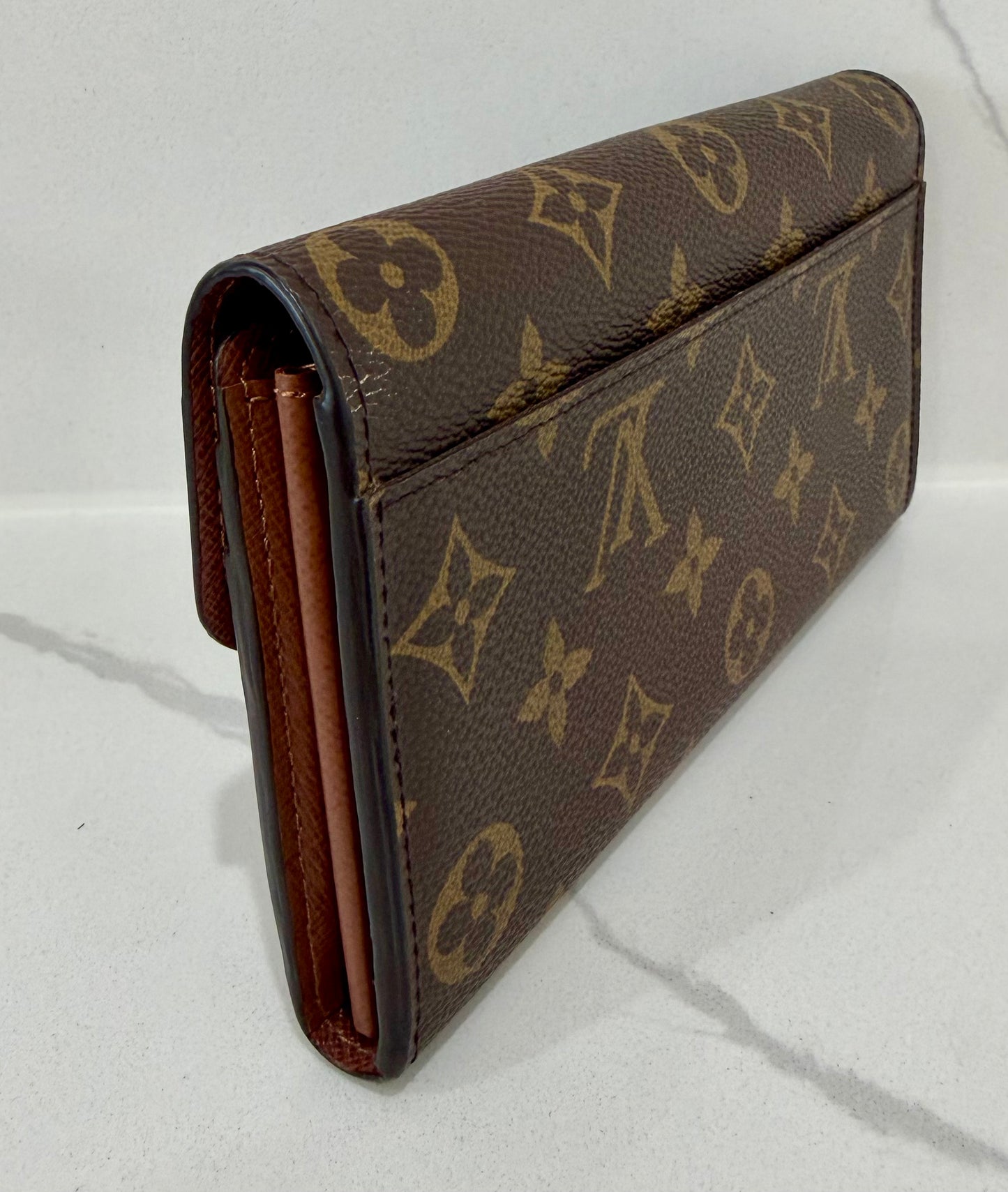 Sarah Wallet Monogram