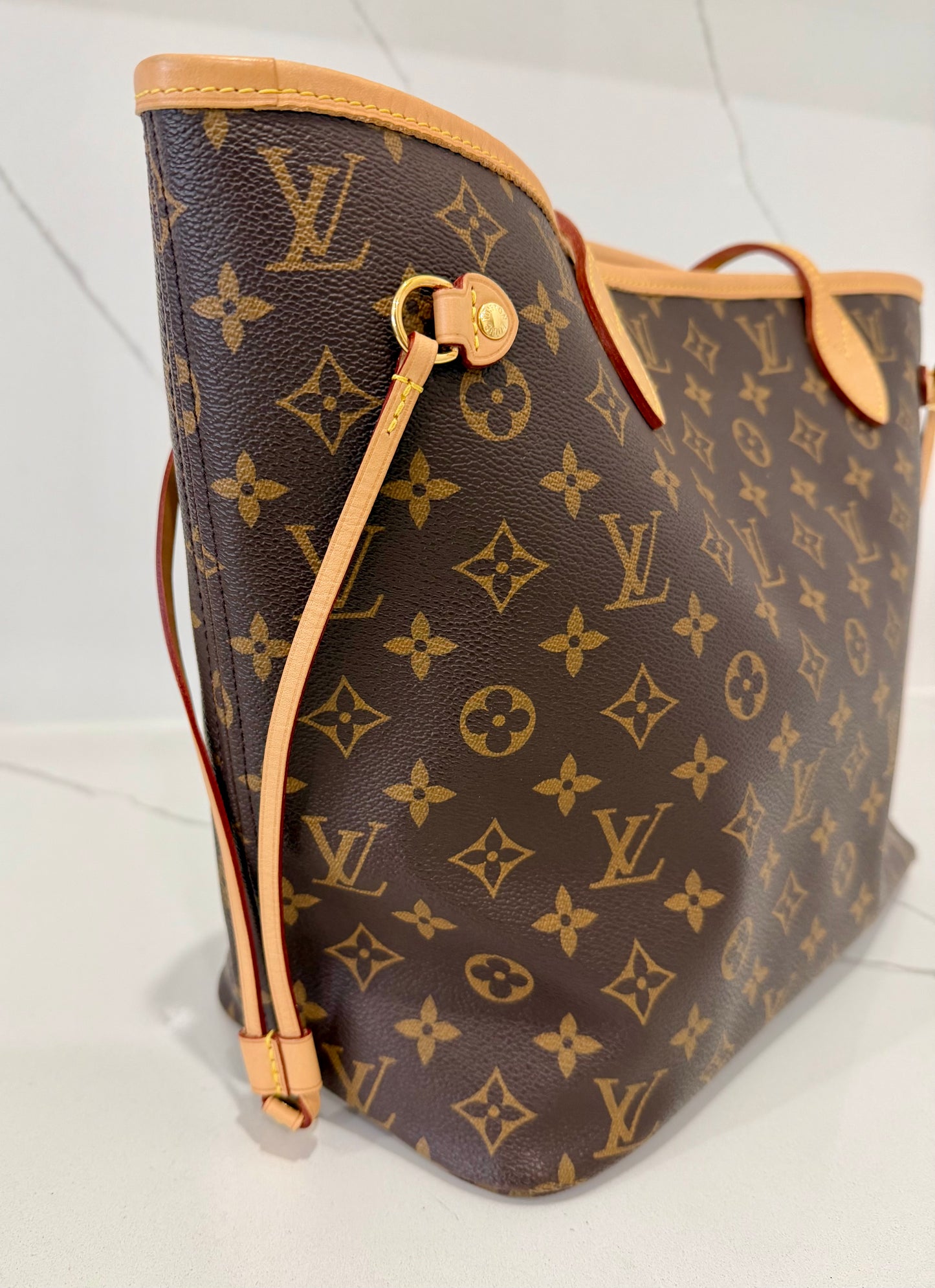 Neverfull MM Monogram/Red