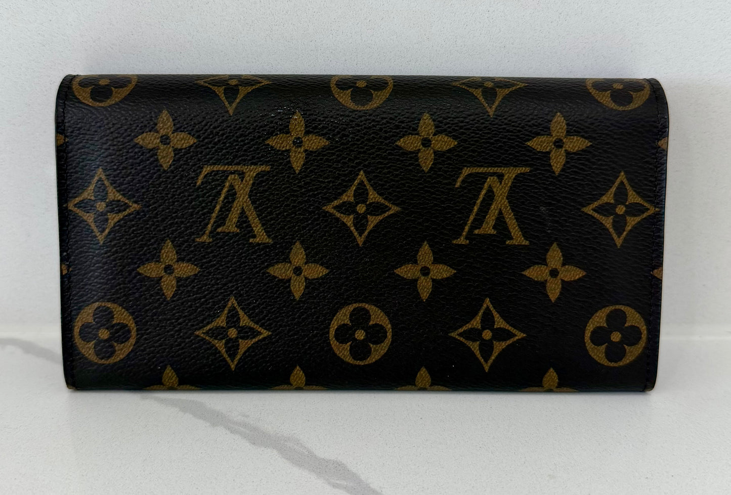 Sarah Wallet Monogram