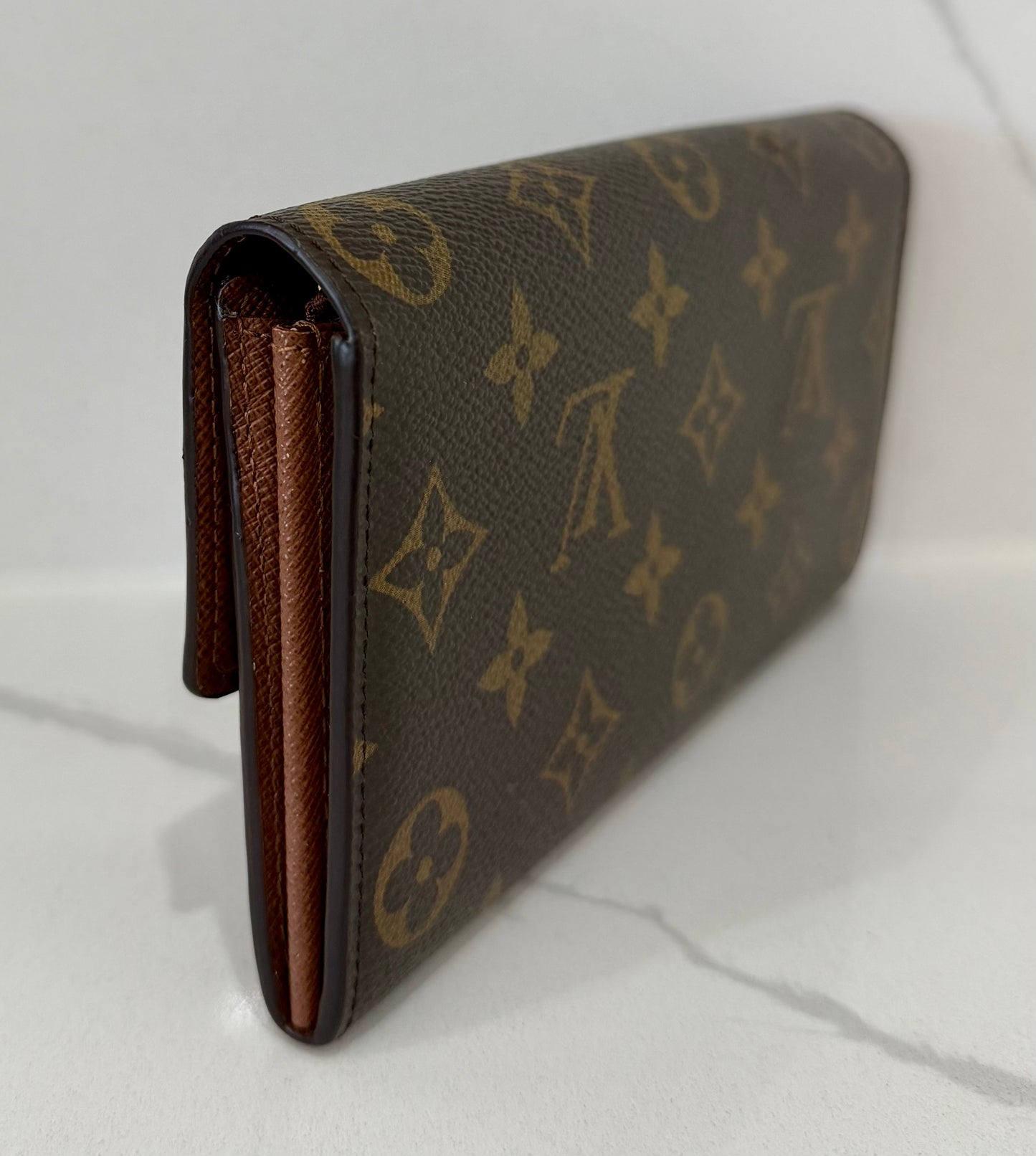 Sarah Wallet Monogram