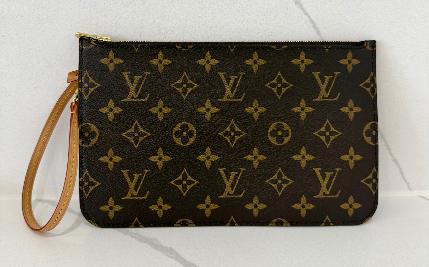 Wristlet Monogram/Tan