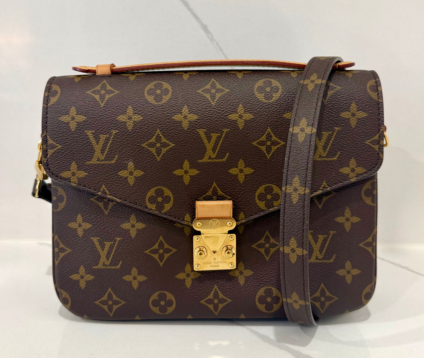 Métis Pochette Monogram