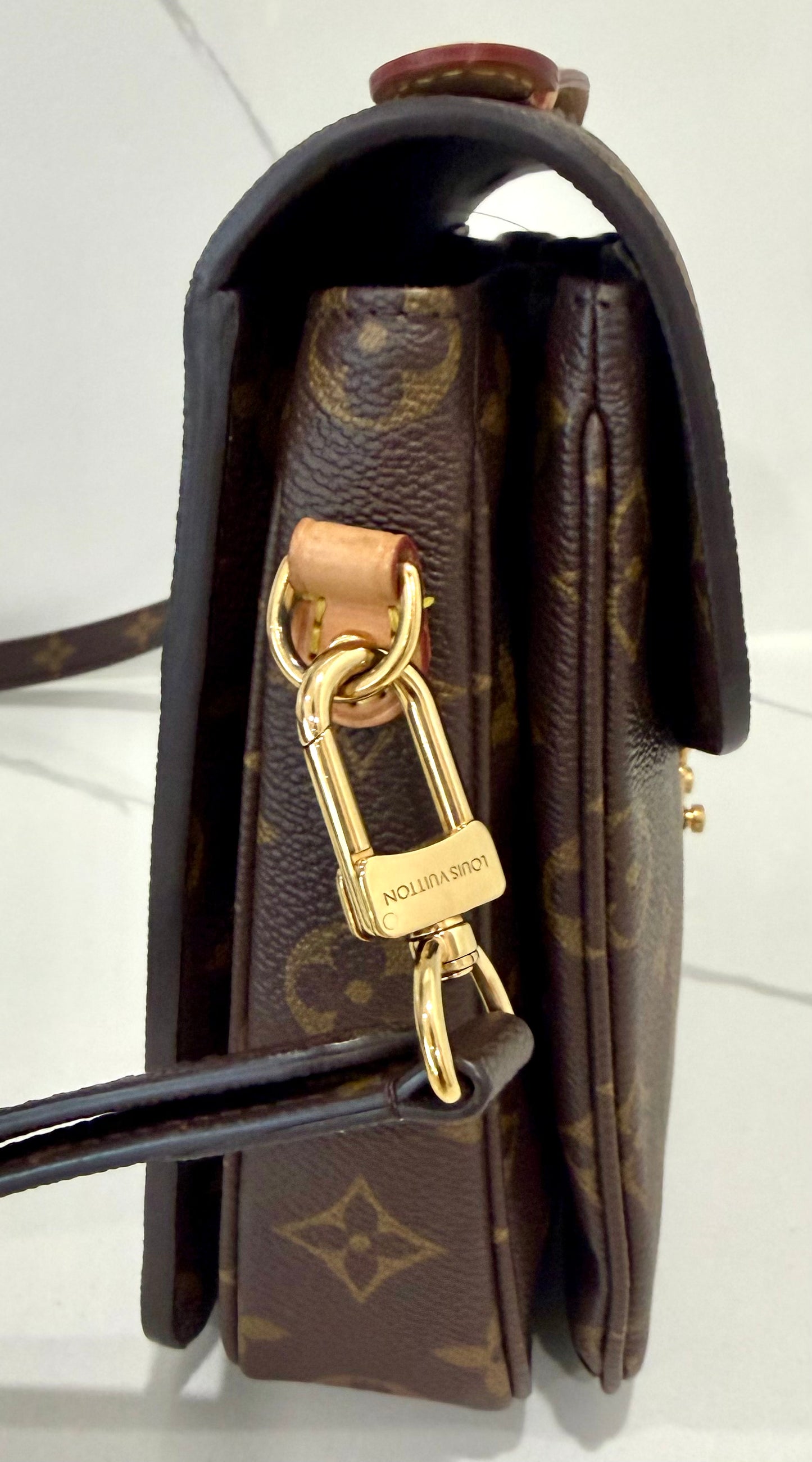 Métis Pochette Monogram