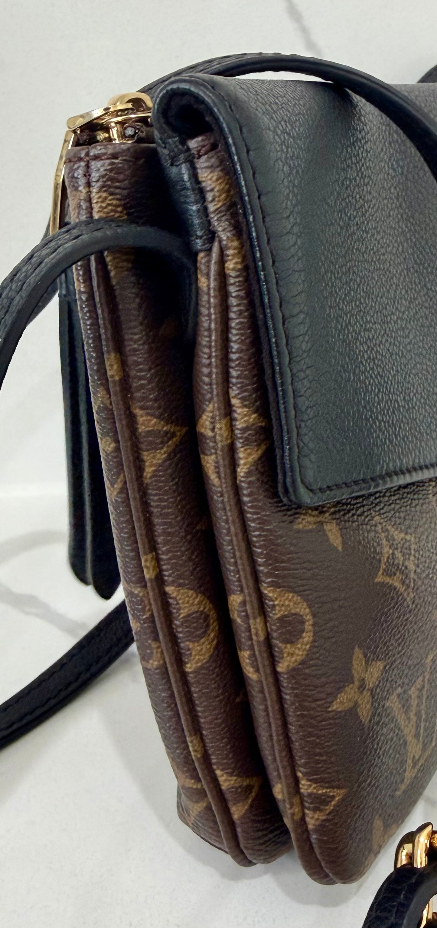 Twice Crossbody