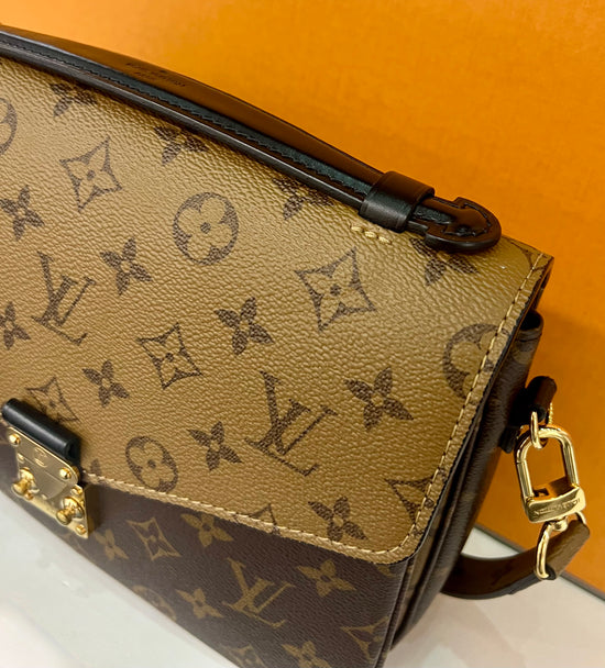 Metis Pochette Reverse
