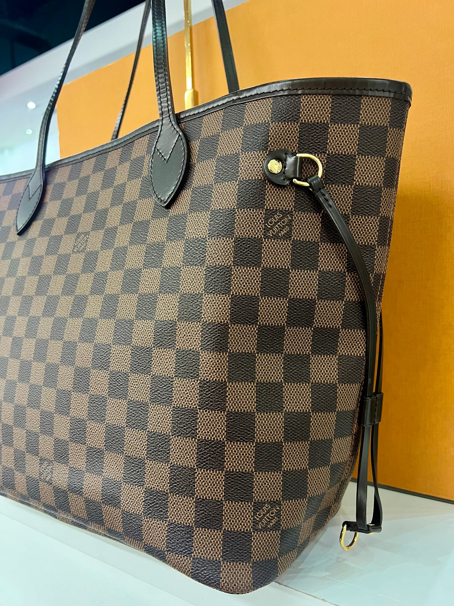 Neverfull MM Damier Ebene – ethan salyer luxuries